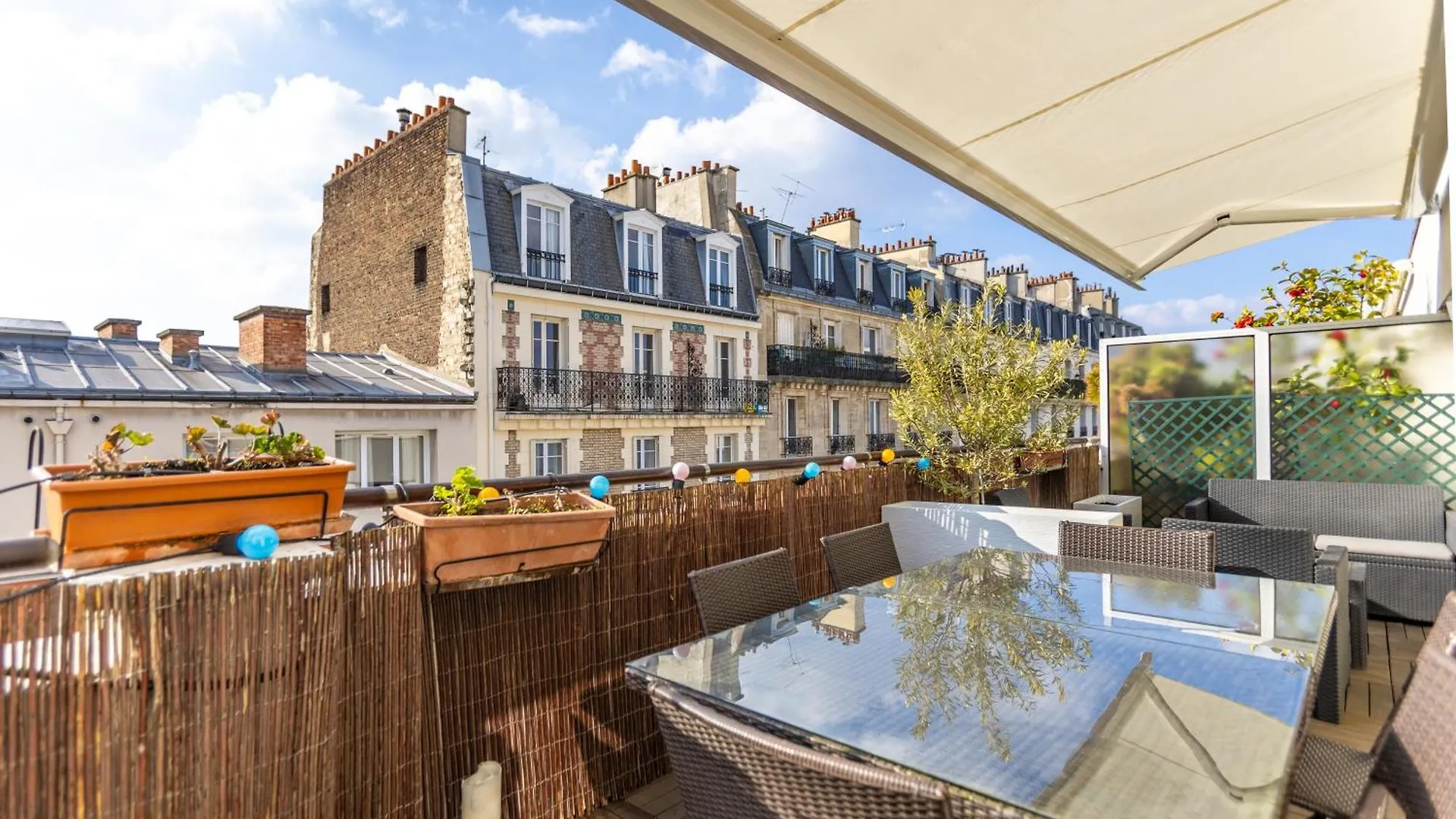 D'amis - D'hotes-b&b-guest House Alojamento de Acomodação e Pequeno-almoço Paris